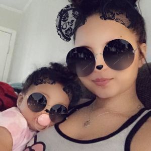 Meet your Posher, Johnasha